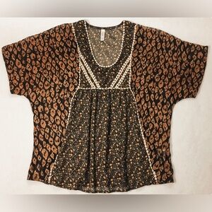 XHILARATION Black & Gold Print Short Sleeve Boho Top Women's Size S